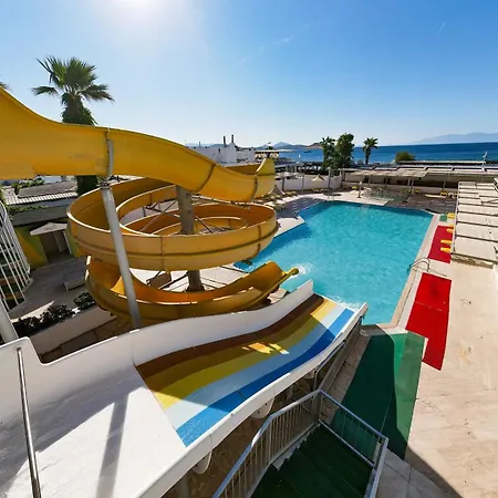 Курортный комплекс Petunya 4*
