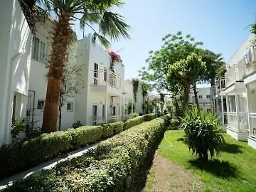 Курортный комплекс Petunya 4*