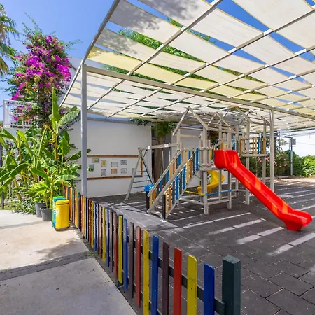 Petunya オータキャンツ