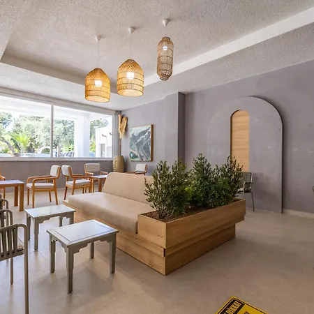 リゾート Petunya