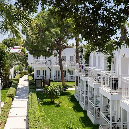 Petunya リゾート 4*