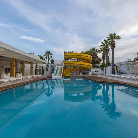 Petunya 4* オータキャンツ