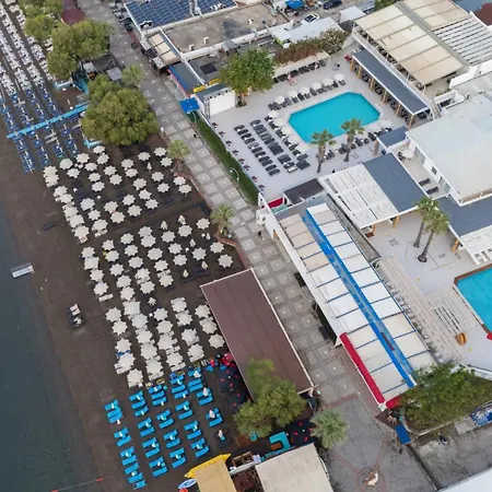 Petunya 4* オータキャンツ