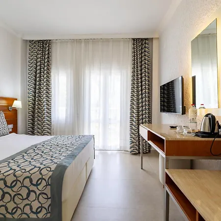 Petunya オータキャンツ