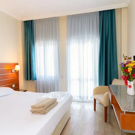 Petunya リゾート 4*