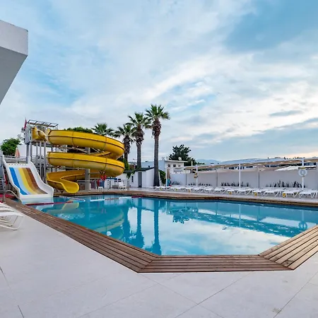 Petunya Semesteranläggning (resort) 4*