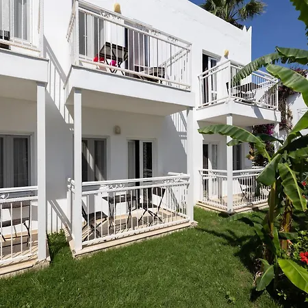 Petunya Semesteranläggning (resort) 4*