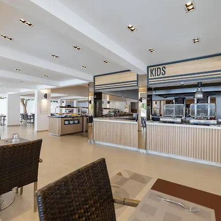 度假村 佩图亚海滩度假酒店